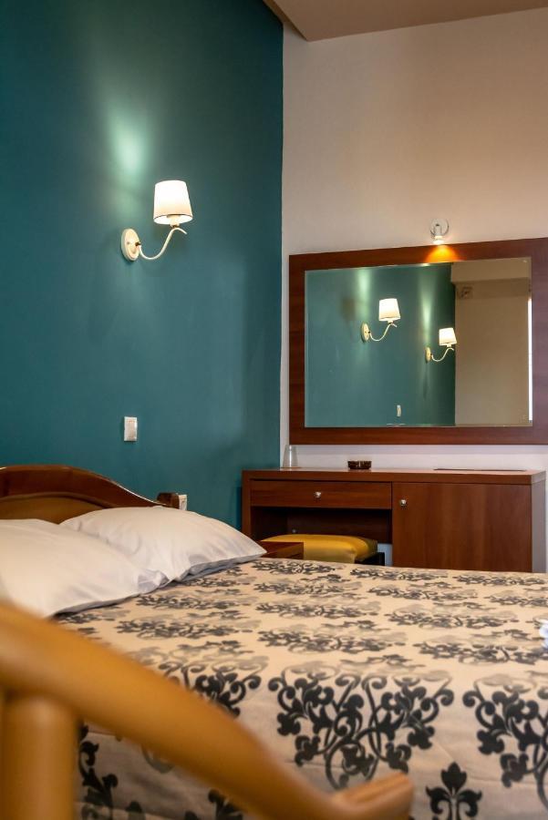 Telis Hotel Aigio Dış mekan fotoğraf