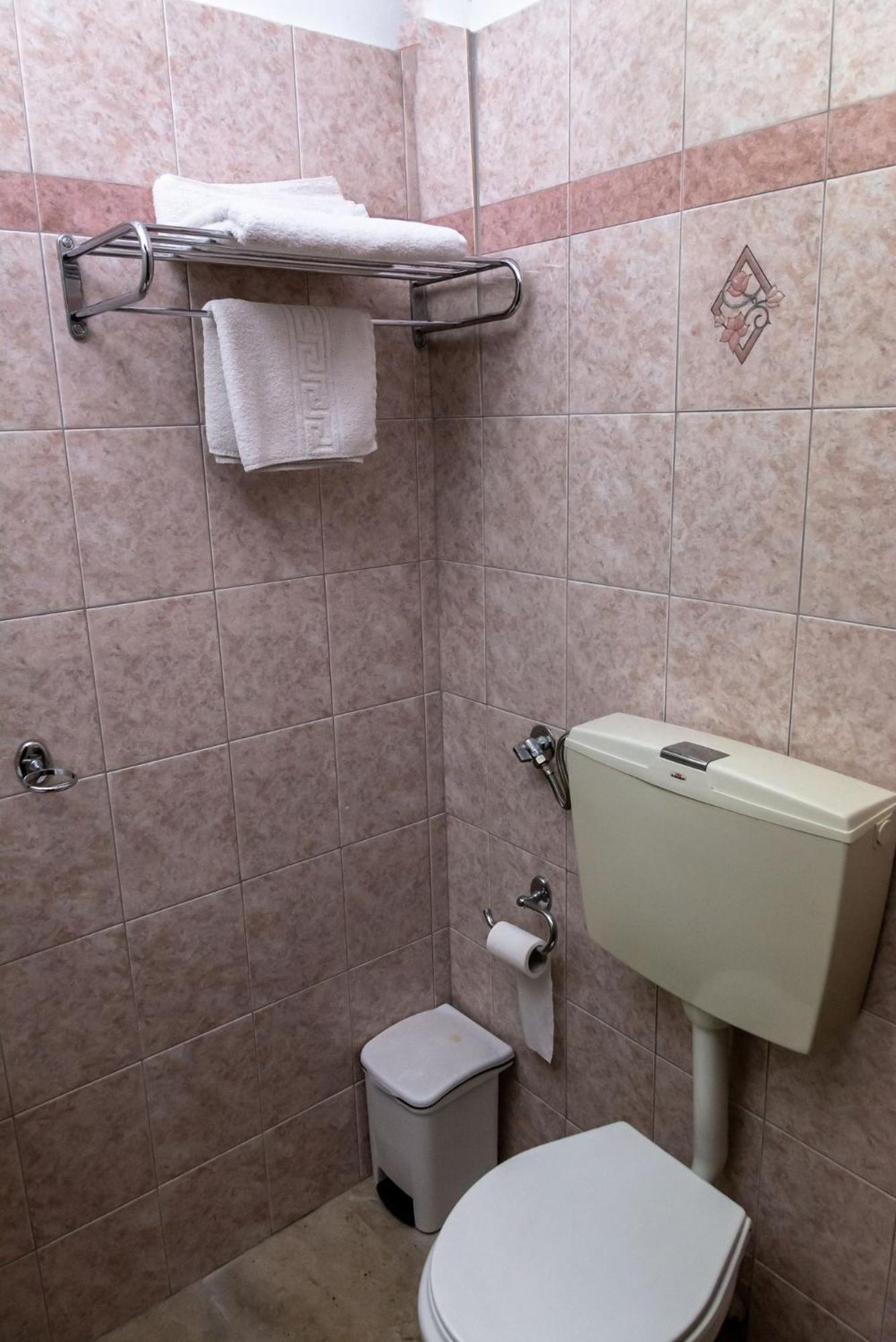Telis Hotel Aigio Oda fotoğraf
